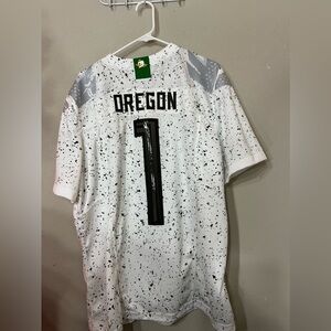 Nike College (Oregon)
Men's Limited Football Jersey
